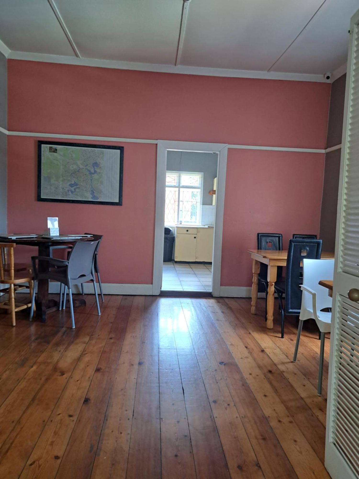 Pmb Backpackers Lodge Питърмарицбург Екстериор снимка