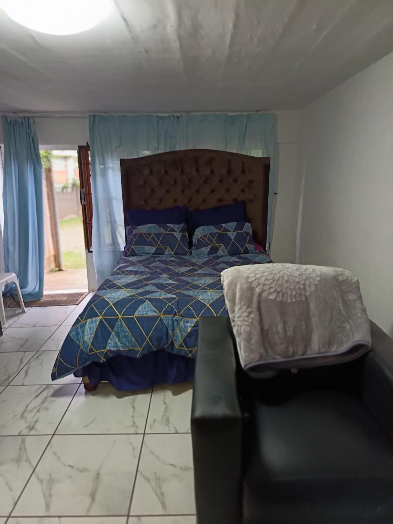 Pmb Backpackers Lodge Питърмарицбург Екстериор снимка