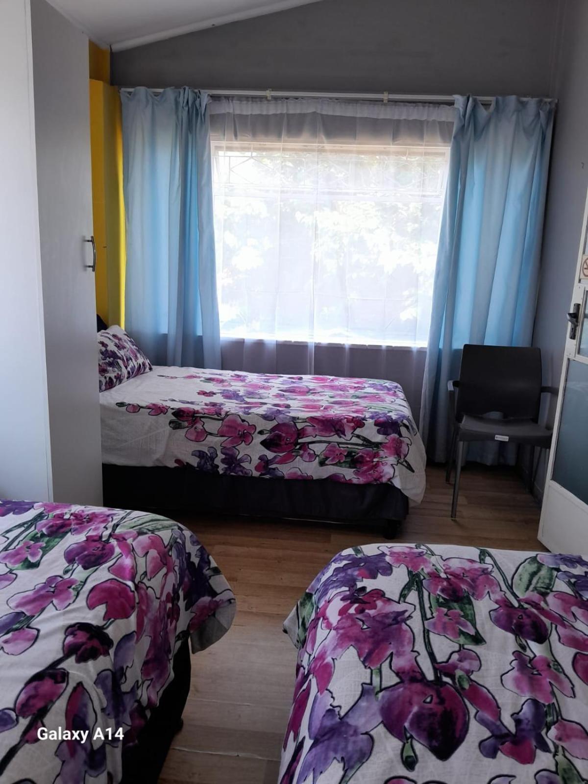 Pmb Backpackers Lodge Питърмарицбург Екстериор снимка