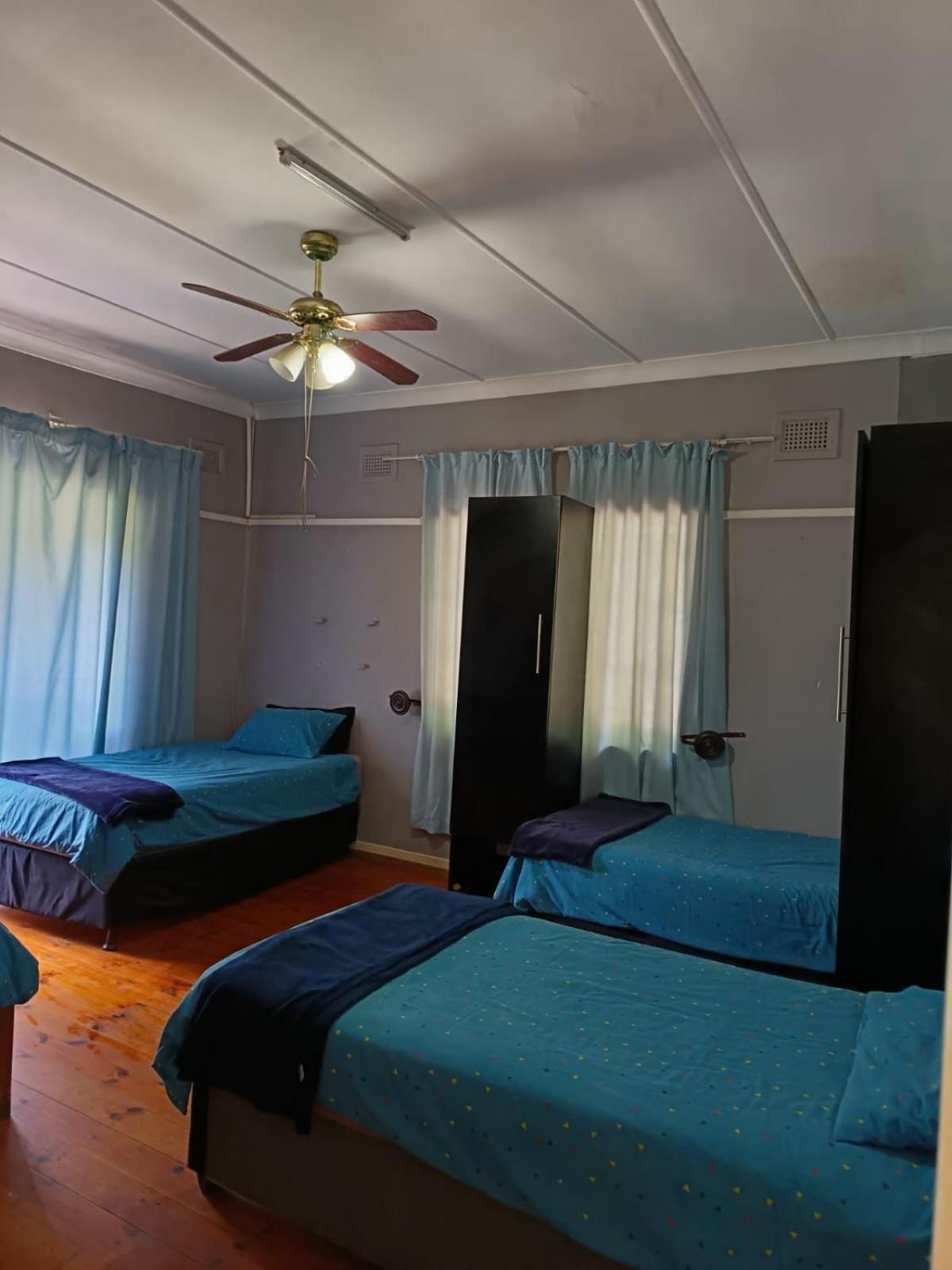 Pmb Backpackers Lodge Питърмарицбург Екстериор снимка