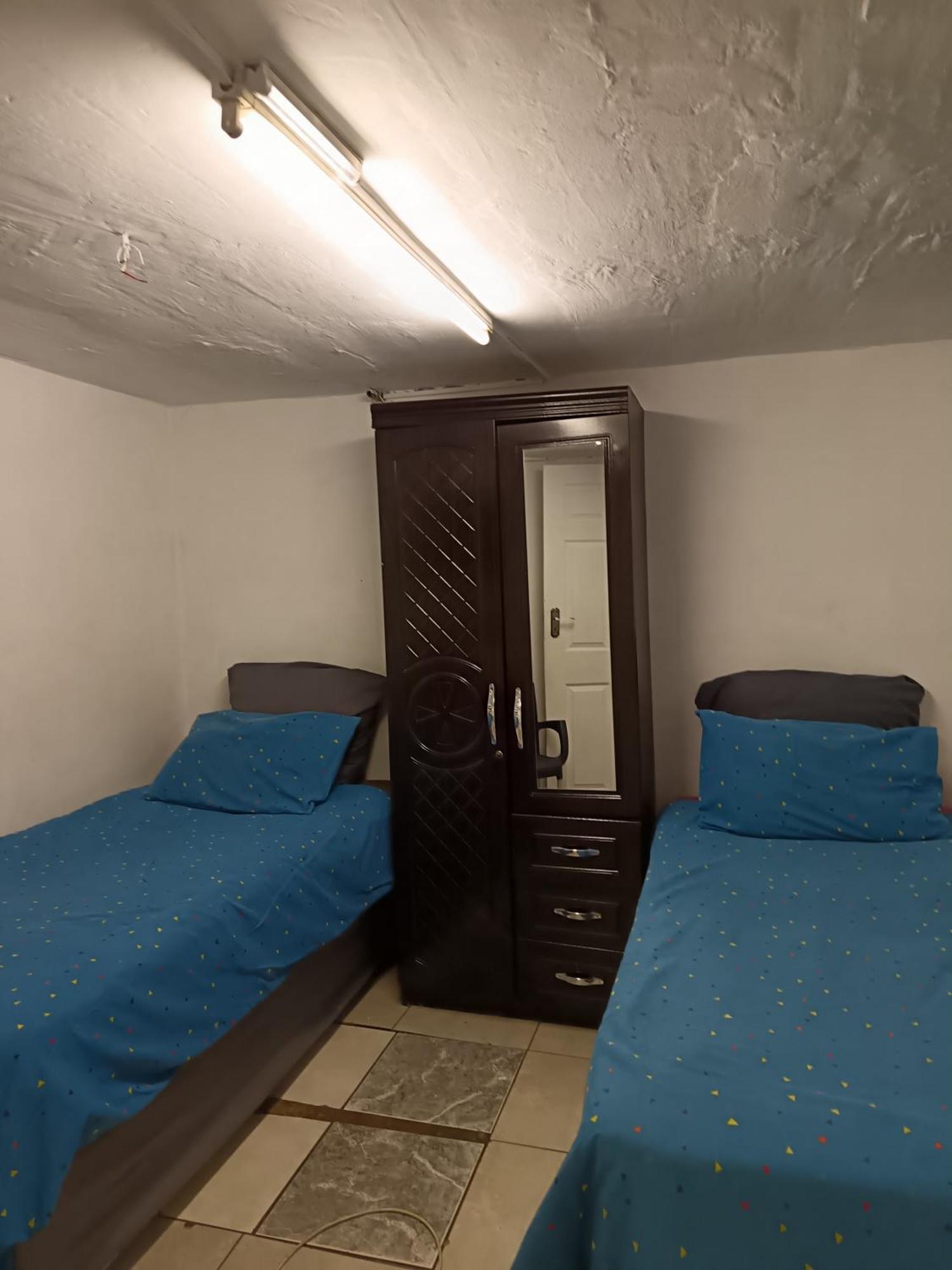 Pmb Backpackers Lodge Питърмарицбург Екстериор снимка